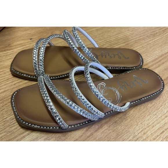 Very G Shoes - Very G Elandra Sandals in Silver NEW Sz 7.5